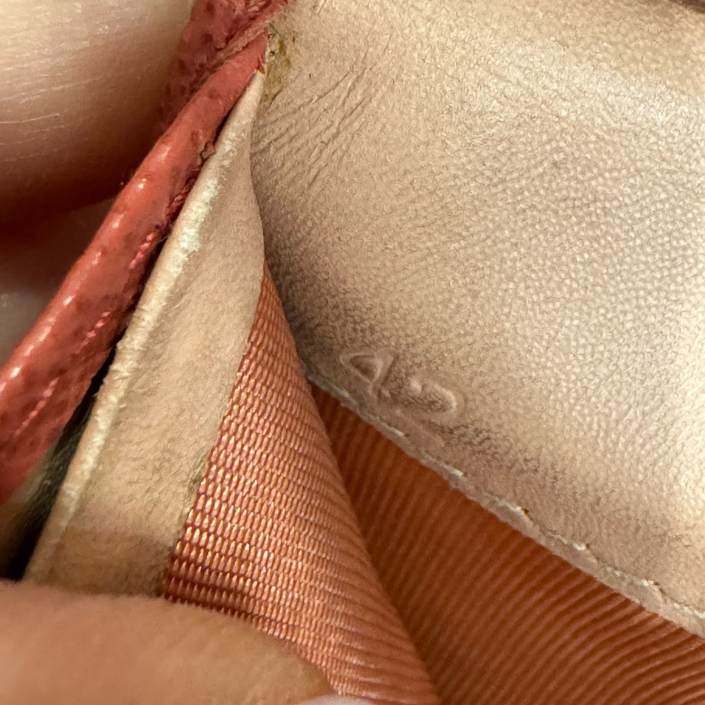 ✨🛍️ Pre-loved Prada Pink Saffiano Leather Wallet with COA. EUC. - Picture 9 of 15